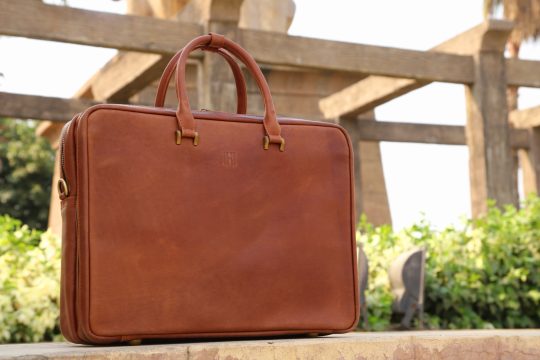 Leather laptop bag with double compartment